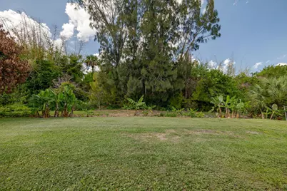 320 Chamberlain Boulevard, Fort Pierce, FL 34946 - Photo 13