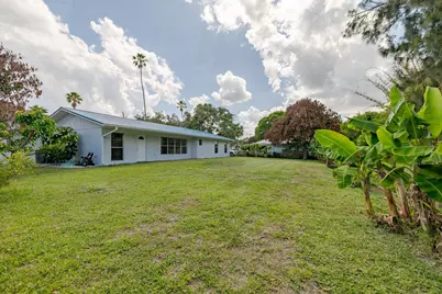 320 Chamberlain Boulevard, Fort Pierce, FL 34946 - Photo 11