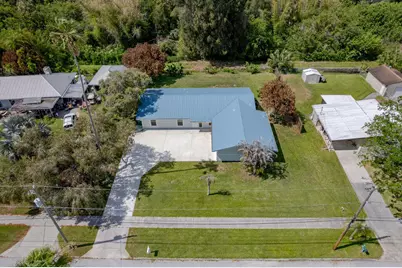 320 Chamberlain Boulevard, Fort Pierce, FL 34946 - Photo 45
