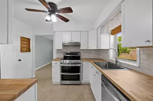 320 Chamberlain Blvd, Fort Pierce, FL 34946 - Photo 27