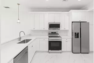 47 SW Osceola St, Stuart, FL 34994 - Photo 7