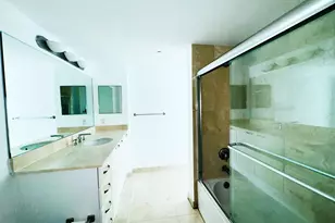 2101 Brickell Ave, Miami, FL 33129 - Photo 17