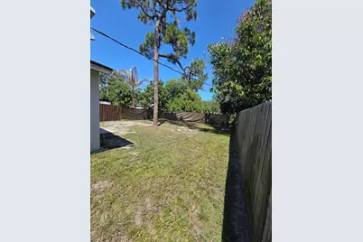 5803 SE Collins Avenue, Stuart, FL 34997 - Photo 15