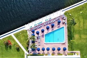 19 Colonial Club Dr, Boynton Beach, FL 33435 - Photo 29