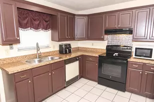 662 NW Bayshore Blvd, Port Saint Lucie, FL 34983 - Photo 5