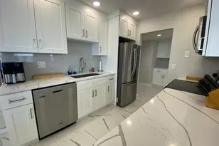 5440 N Ocean Dr, Singer Island, FL 33404 - Photo 9