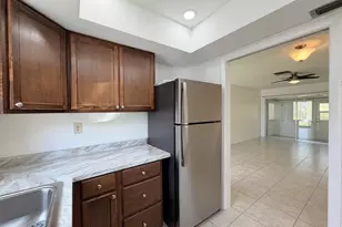 2607 Dudley Dr W, West Palm Beach, FL 33415 - Photo 5