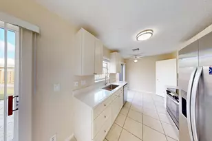 140 Pheasant Run Blvd, West Palm Beach, FL 33415 - Photo 7