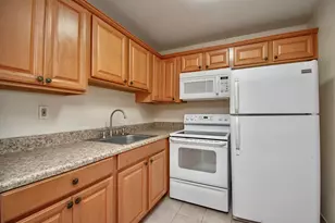 197 Andover H, West Palm Beach, FL 33417 - Photo 3
