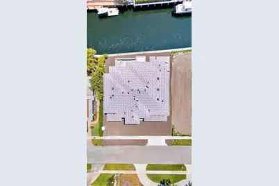 748 NE Bay Isle Drive, Boca Raton, FL 33487 - Photo 9