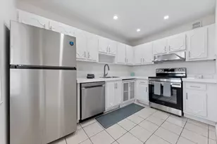 126 Sparrow Dr, Royal Palm Beach, FL 33411 - Photo 3