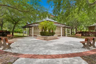 126 Sparrow Dr, Royal Palm Beach, FL 33411 - Photo 33