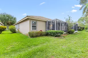 9719 Crescent View Dr S, Boynton Beach, FL 33437 - Photo 29