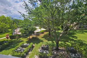 13355 SW 9th Ct, Pembroke Pines, FL 33027 - Photo 17