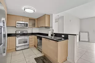 140 S Dixie Hwy, Hollywood, FL 33020 - Photo 5