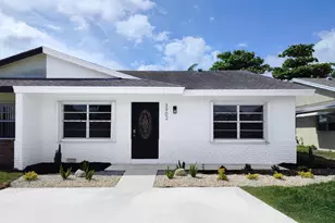 3902 Harwood St, West Palm Beach, FL 33403 - Photo 1