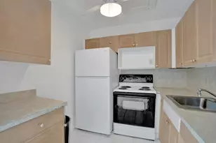 392 Durham Cir, Deerfield Beach, FL 33442 - Photo 9