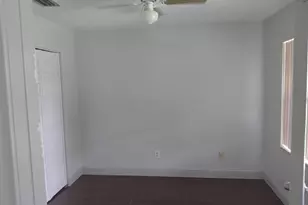 1322 Pines Ln, West Palm Beach, FL 33415 - Photo 9