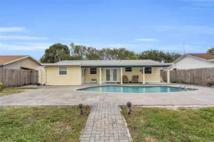 9860 NW 3rd St, Pembroke Pines, FL 33024 - Photo 23