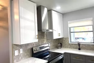 2638 Gately Dr E, West Palm Beach, FL 33415 - Photo 9