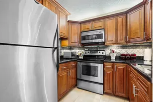 400 NE 20th St, Boca Raton, FL 33431 - Photo 1