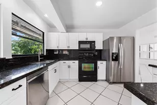 9718 Lancaster Pl, Boca Raton, FL 33434 - Photo 5