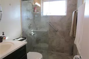 2000 NE 51st Ct, Fort Lauderdale, FL 33308 - Photo 7