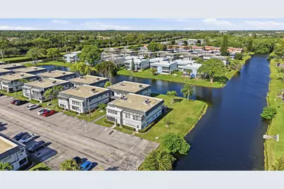 384 Saxony H, Delray Beach, FL 33446 - Photo 37