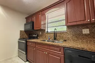 10901 NW 45th St, Coral Springs, FL 33065 - Photo 5