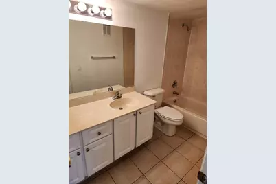731 N Pine Island Road #402, Plantation, FL 33324 - Photo 9