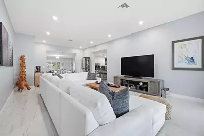380 SE 5th Avenue, Pompano Beach, FL 33060 - Photo 15