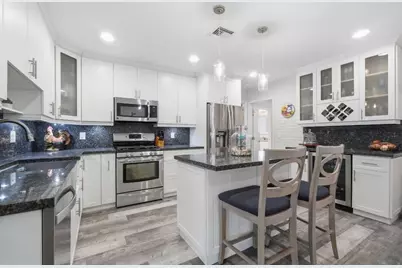 380 SE 5th Avenue, Pompano Beach, FL 33060 - Photo 17
