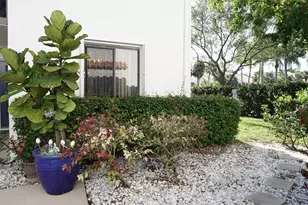 100 Pelican Pointe Dr, Delray Beach, FL 33483 - Photo 3