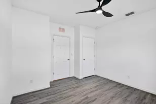 393 SW Tarra Ave, Port Saint Lucie, FL 34953 - Photo 27