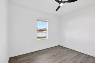 393 SW Tarra Ave, Port Saint Lucie, FL 34953 - Photo 27