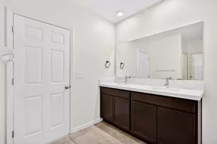 393 SW Tarra Ave, Port Saint Lucie, FL 34953 - Photo 23