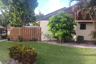 4403 SE Rende Ln, Lake Worth, FL 33461 - Photo 5