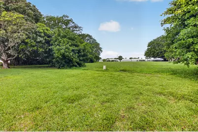 105 NW 8th Place, Boynton Beach, FL 33426 - Photo 17