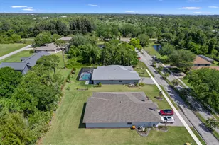6805 49th Ct, Vero Beach, FL 32967 - Photo 5