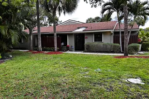 51 Meadows Dr, Boynton Beach, FL 33436 - Photo 1