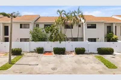 644 NE 195th Street, Miami, FL 33179 - Photo 27