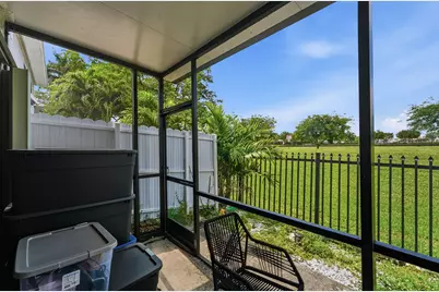 644 NE 195th Street, Miami, FL 33179 - Photo 23