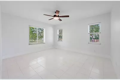 11922 Orange Boulevard, The Acreage, FL 33412 - Photo 17