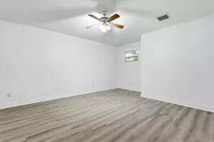 1029 Staghorn St, Wellington, FL 33414 - Photo 9