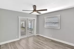 541 NE 18th St, Boca Raton, FL 33432 - Photo 15