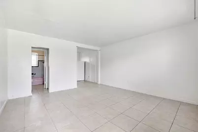 515 NE 150th Street #3, Miami, FL 33161 - Photo 3