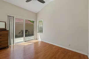 15 Via Carrara, Palm Beach Gardens, FL 33418 - Photo 3
