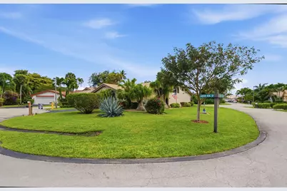 5743 Lakeview Mews Drive, Boynton Beach, FL 33437 - Photo 3