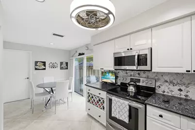 5743 Lakeview Mews Drive, Boynton Beach, FL 33437 - Photo 17