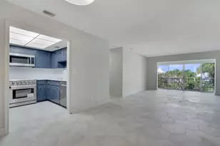 315 Venetian Dr, Delray Beach, FL 33483 - Photo 5